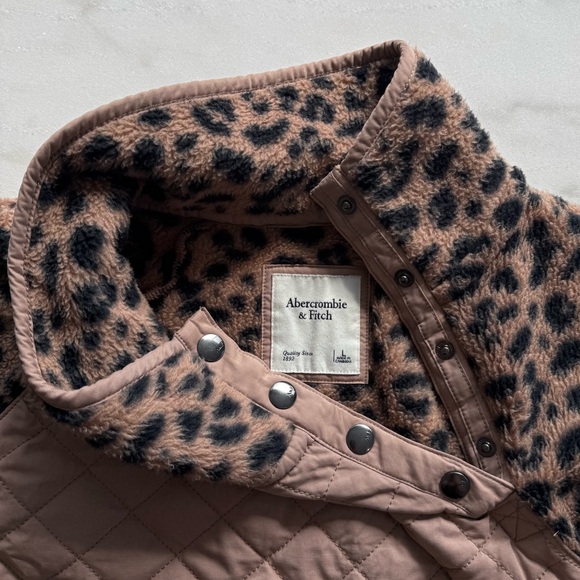 Abercrombie & Fitch Women's Asymmetrical Snap-Up Fleece Size L - Picture 11 of 13